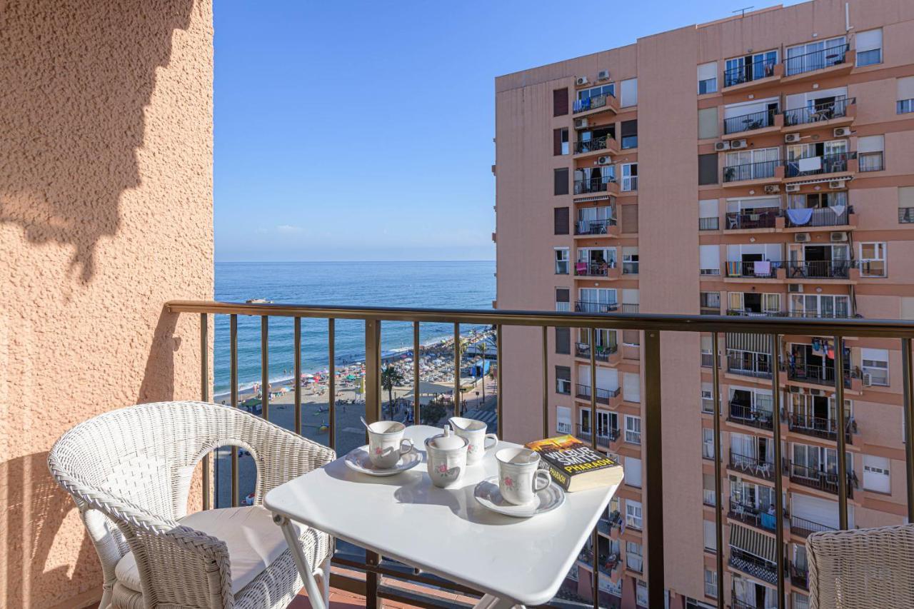 Wintowinrentals Excelente Ubicacion Y Vista Al Mar Фуeнхирола Екстериор снимка
